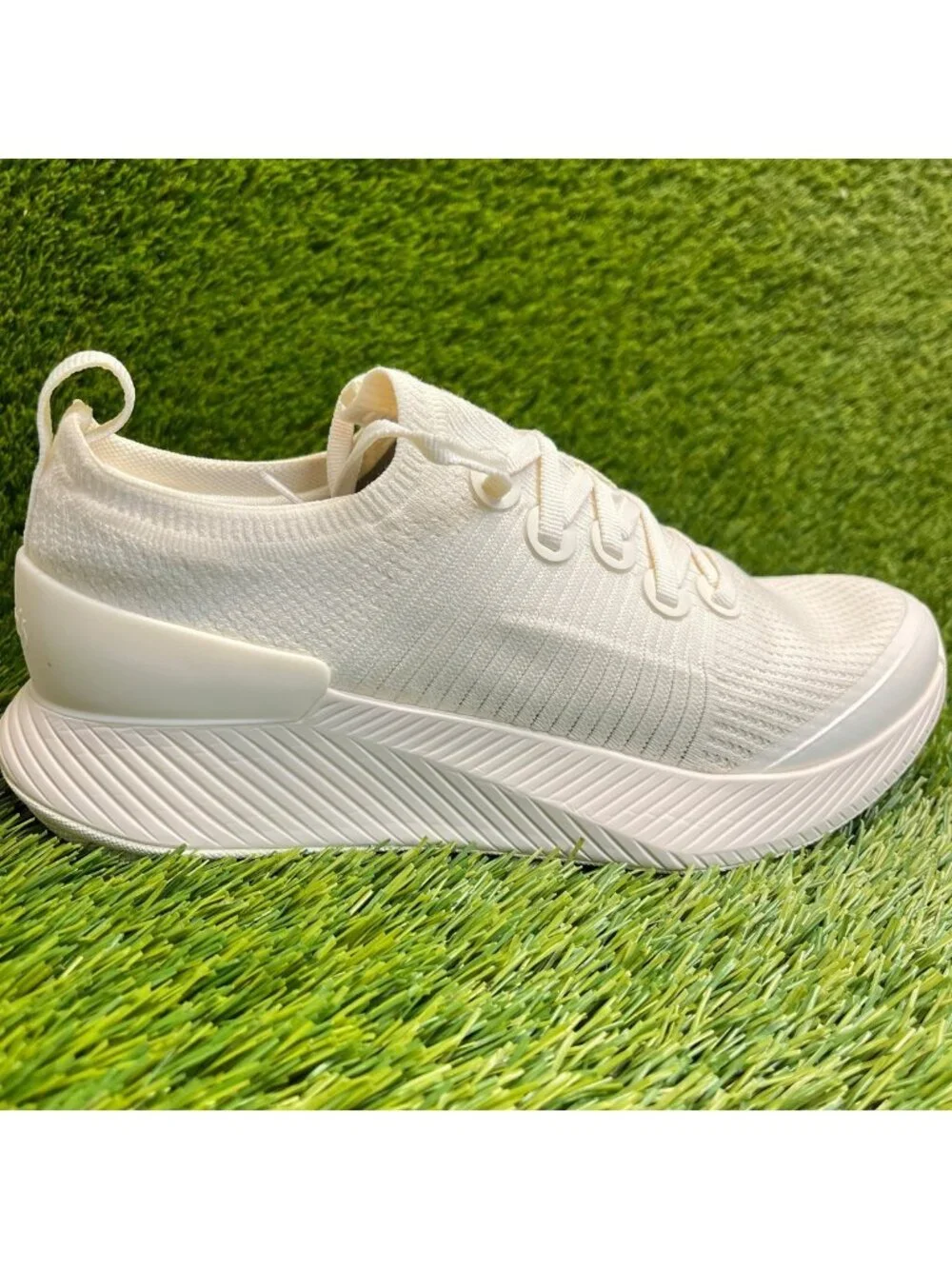Allbirds Tree Glider Womens Size 9.5 Ivory Athletic Running Knit Shoes Sneakers